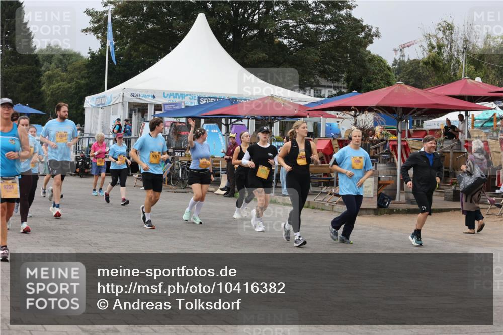 13.09.2026 - Kiel Lauf Andreas Tolksdorf http://msf.ph/oto/10416382 13.09.2026 10:07:15 Kiellinie 9204, 12234, 5327, 300, 3986, 14 meine-sportfotos.de