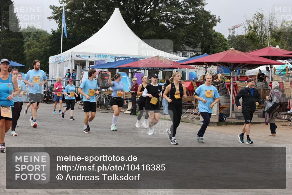 13.09.2026 - Kiel Lauf Andreas Tolksdorf http://msf.ph/oto/10416385 13.09.2026 10:07:15 Kiellinie 9204, 12234, 5327, 3986, 11871 meine-sportfotos.de