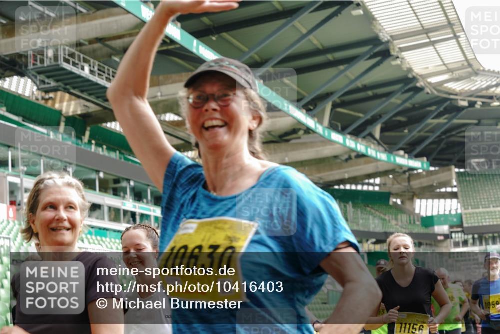 13.09.2026 - 21. swb-Marathon Bremen Michael Burmester http://msf.ph/oto/10416403 13.09.2026 10:42:11 Laufen im Stadion 10148, 10155, 10163, 10247, 10303, 10313, 10330, 10354, 10361, 10362, 10395, 10396, 10399, 10414, 10419, 10422, 10461, 10462, 10483, 10490, 10491, 10519, 10527, 10545, 10546, 10547, 10557, 10586, 10611, 10644, 10665, 10694, 10705, 10706, 10719, 10722, 10752, 10766, 10768, 10773, 10776, 10784, 10804, 10805, 10854, 10859, 10880, 10889, 10909, 10963, 10977, 11026, 11027, 11041, 11043, 11048, 11078, 11084, 11085, 11090, 11097, 11098, 11140, 11173, 11192 meine-sportfotos.de