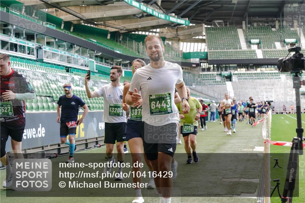 13.09.2026 - 21. swb-Marathon Bremen Michael Burmester http://msf.ph/oto/10416429 13.09.2026 13:19:46 Laufen im Stadion 333, 464, 486, 512, 546, 921, 938, 1066, 1129, 1156, 1409, 1431, 1446, 1506, 1697, 1756, 1765, 1815, 1916, 2010, 2028, 2064, 2137, 2224, 2240, 2294, 2315, 2349, 2453, 2501, 2533, 2557, 2563, 2622, 2626, 2689, 2694, 2695, 2702, 2703, 2722, 2756, 2786, 2843, 2845, 2857, 2879, 2944, 2983, 2999, 3017, 3018, 3031, 3035, 3036, 3037, 3046, 3059, 3072, 3096, 3100, 3116, 3139, 3189, 3198, 3243, 3263, 3264, 3285, 3287, 3310, 3315, 3619, 3879, 4478 meine-sportfotos.de