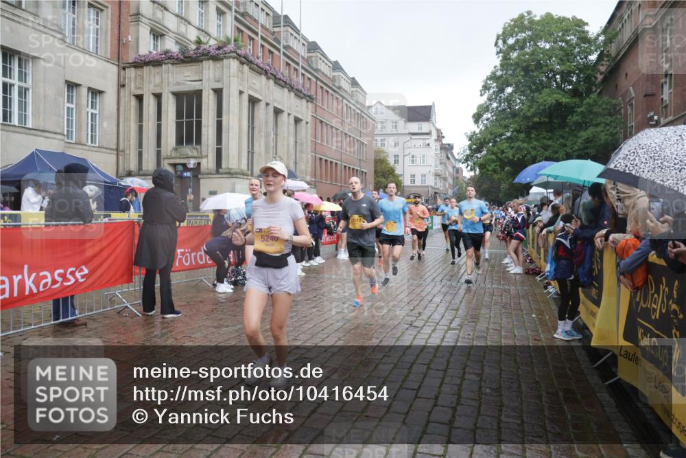 13.09.2026 - Kiel Lauf Yannick Fuchs http://msf.ph/oto/10416454 13.09.2026 10:48:23 Ziel 199, 473, 854, 1161, 1322, 1564, 1763, 1818, 2001, 2042, 2097, 2253, 2649, 3272, 3402, 3738, 4511, 4736, 5116, 5447, 5546, 6000, 6629, 6935, 7326, 8083, 8349, 8553, 9561, 9972, 10265, 10820, 10979, 11005, 11104, 11304, 11349, 11383, 12263, 596, 696, 708, 960, 995, 1059, 1273, 1586, 1595, 1644, 2097, 2625, 2712, 3012, 3014, 3682, 3715, 3738, 4553, 4713, 4720, 4896, 5240, 5747, 6000, 6418, 6507, 6760, 6778, 6967, 7104, 7212, 7326, 7668, 8737, 9076, 9915, 10234, 10634, 10672 meine-sportfotos.de