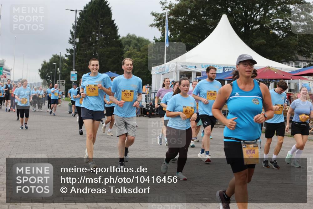 13.09.2026 - Kiel Lauf Andreas Tolksdorf http://msf.ph/oto/10416456 13.09.2026 10:07:18 Kiellinie 39, 2724, 3744, 8171, 12234, 9204, 11871 meine-sportfotos.de