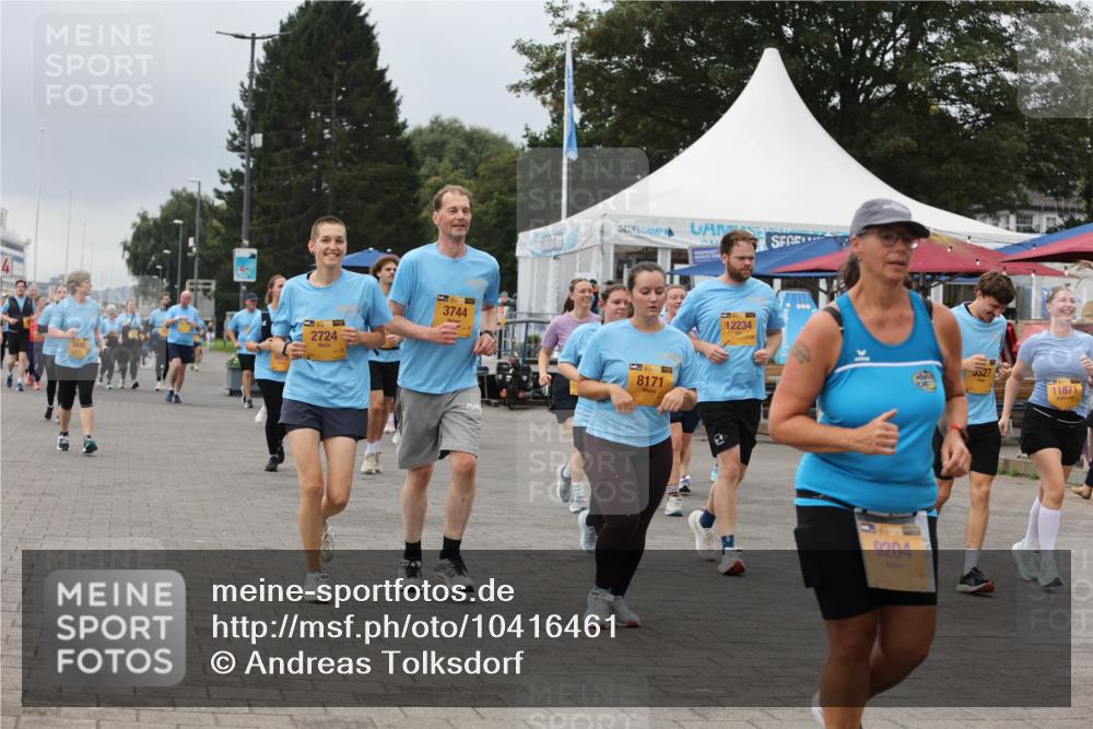 13.09.2026 - Kiel Lauf Andreas Tolksdorf http://msf.ph/oto/10416461 13.09.2026 10:07:18 Kiellinie 38, 2724, 3744, 8171, 12234, 9204, 5527, 11871 meine-sportfotos.de