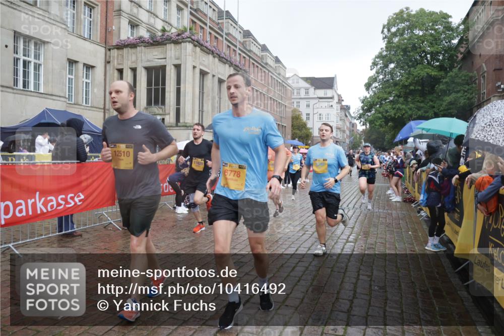 13.09.2026 - Kiel Lauf Yannick Fuchs http://msf.ph/oto/10416492 13.09.2026 10:48:24 Ziel 199, 473, 854, 1161, 1322, 1564, 1763, 1818, 2001, 2042, 2253, 2649, 3272, 3402, 4511, 4736, 4753, 5116, 5447, 5546, 6629, 6935, 8083, 8349, 8553, 9561, 9972, 10265, 10820, 10979, 11005, 11304, 11349, 11383, 12263, 596, 696, 708, 960, 995, 1059, 1273, 1586, 1595, 1644, 2097, 2253, 2625, 2712, 3012, 3014, 3715, 3738, 4553, 4713, 4720, 4896, 5240, 5447, 5747, 6000, 6418, 6507, 6760, 6778, 7104, 7212, 7326, 7668, 8737, 9915, 9972, 10234, 10265, 10634, 10672 meine-sportfotos.de