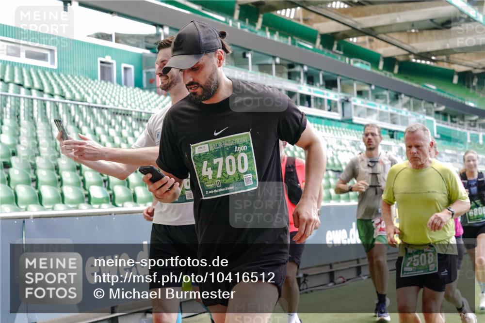 13.09.2026 - 21. swb-Marathon Bremen Michael Burmester http://msf.ph/oto/10416512 13.09.2026 13:19:49 Laufen im Stadion 333, 464, 486, 512, 921, 938, 1066, 1129, 1156, 1409, 1431, 1446, 1506, 1697, 1756, 1765, 1815, 1916, 2010, 2028, 2064, 2137, 2224, 2240, 2294, 2315, 2349, 2417, 2453, 2501, 2533, 2557, 2563, 2622, 2626, 2689, 2694, 2695, 2702, 2703, 2722, 2756, 2786, 2843, 2845, 2857, 2879, 2944, 2983, 3017, 3018, 3031, 3035, 3036, 3037, 3046, 3059, 3072, 3096, 3116, 3139, 3189, 3198, 3243, 3263, 3264, 3285, 3287, 3310, 3315, 3619, 3879, 4478 meine-sportfotos.de