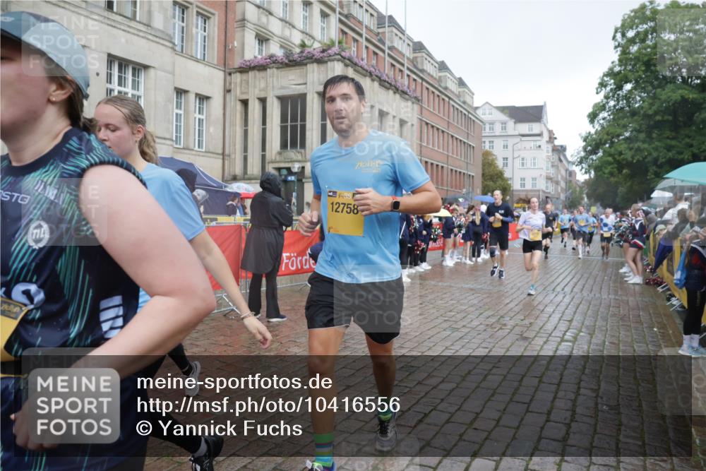 13.09.2026 - Kiel Lauf Yannick Fuchs http://msf.ph/oto/10416556 13.09.2026 10:48:27 Ziel 199, 473, 854, 1161, 1322, 1564, 1763, 1818, 2011, 2042, 2649, 2956, 3272, 3402, 4511, 4753, 5116, 5546, 5655, 6629, 6935, 7313, 8083, 8349, 8553, 9561, 10820, 10979, 11005, 11304, 11383, 12263, 596, 696, 960, 995, 1059, 1273, 1586, 1595, 1644, 2001, 2097, 2253, 2625, 2712, 3012, 3014, 3715, 3738, 4553, 4713, 4720, 4736, 4896, 5447, 6000, 6418, 6507, 6760, 7104, 7212, 7326, 7668, 8553, 8737, 9915, 9972, 10234, 10265, 10634, 10672, 11349, 11383, 727 meine-sportfotos.de