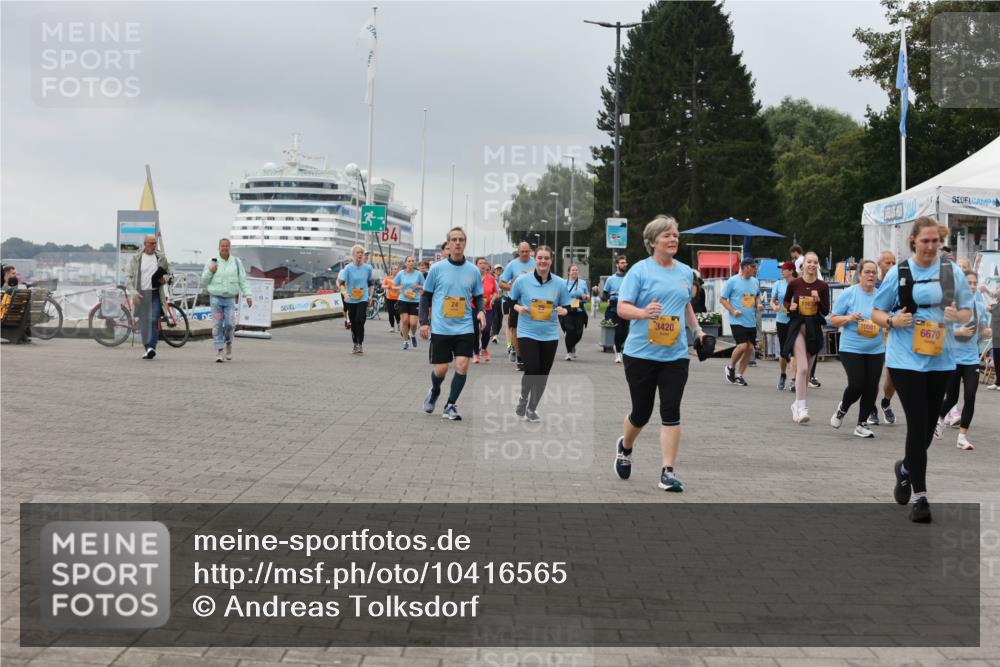 13.09.2026 - Kiel Lauf Andreas Tolksdorf http://msf.ph/oto/10416565 13.09.2026 10:07:21 Kiellinie 3420, 10581, 6670 meine-sportfotos.de
