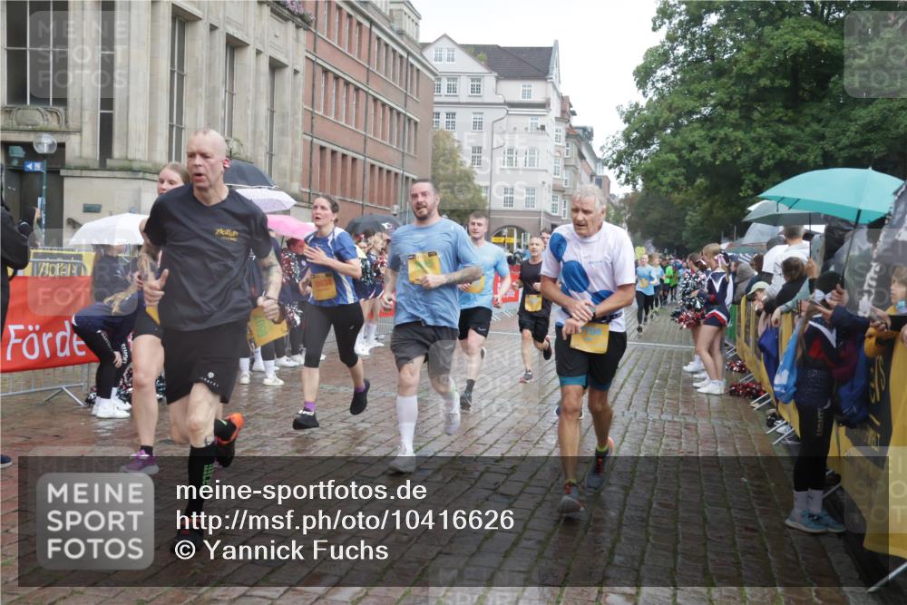 13.09.2026 - Kiel Lauf Yannick Fuchs http://msf.ph/oto/10416626 13.09.2026 10:48:32 Ziel 147, 170, 376, 472, 473, 854, 1161, 1322, 1564, 1763, 1818, 2011, 2042, 2649, 2956, 3031, 3272, 3402, 3773, 4511, 4753, 5546, 5655, 6629, 6935, 7313, 7435, 7724, 8083, 8305, 8349, 9561, 10820, 10979, 11304, 199, 596, 960, 995, 1273, 1564, 1586, 1595, 1644, 2001, 2097, 2253, 2625, 2712, 3012, 3014, 3738, 4553, 4720, 4736, 4896, 5116, 5447, 6000, 6418, 6507, 6760, 7104, 7212, 7326, 7668, 8553, 8737, 9972, 10234, 10265, 10634, 10672, 11005, 11349, 11383, 439, 727 meine-sportfotos.de