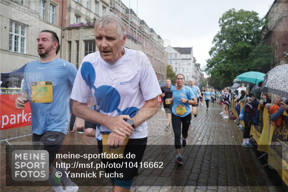 13.09.2026 - Kiel Lauf Yannick Fuchs http://msf.ph/oto/10416662 13.09.2026 10:48:33 Ziel 147, 170, 376, 472, 473, 854, 1161, 1322, 1763, 1818, 2011, 2042, 2649, 2956, 3031, 3272, 3402, 3613, 3773, 3845, 4511, 4753, 5546, 5655, 6629, 7313, 7435, 7724, 8305, 8349, 10820, 10979, 11304, 199, 596, 960, 995, 1273, 1564, 1586, 1595, 1644, 2001, 2097, 2253, 2625, 2712, 3012, 3014, 3738, 4511, 4553, 4720, 4736, 4896, 5116, 5447, 5546, 6000, 6418, 6507, 6760, 7104, 7212, 7326, 7668, 8553, 8737, 9972, 10234, 10265, 10634, 10672, 11005, 11349, 11383, 439, 727 meine-sportfotos.de