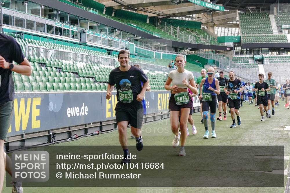 13.09.2026 - 21. swb-Marathon Bremen Michael Burmester http://msf.ph/oto/10416684 13.09.2026 13:19:53 Laufen im Stadion 333, 464, 486, 512, 704, 921, 938, 1066, 1129, 1156, 1409, 1431, 1446, 1506, 1697, 1756, 1765, 1815, 1916, 2010, 2028, 2064, 2137, 2224, 2240, 2294, 2315, 2349, 2417, 2437, 2453, 2501, 2519, 2533, 2557, 2563, 2588, 2622, 2626, 2689, 2694, 2695, 2702, 2703, 2722, 2756, 2786, 2793, 2843, 2845, 2879, 2886, 2944, 2983, 3017, 3018, 3031, 3035, 3036, 3037, 3046, 3059, 3072, 3102, 3116, 3139, 3189, 3198, 3243, 3263, 3264, 3285, 3287, 3310, 3315, 3619, 3879 meine-sportfotos.de