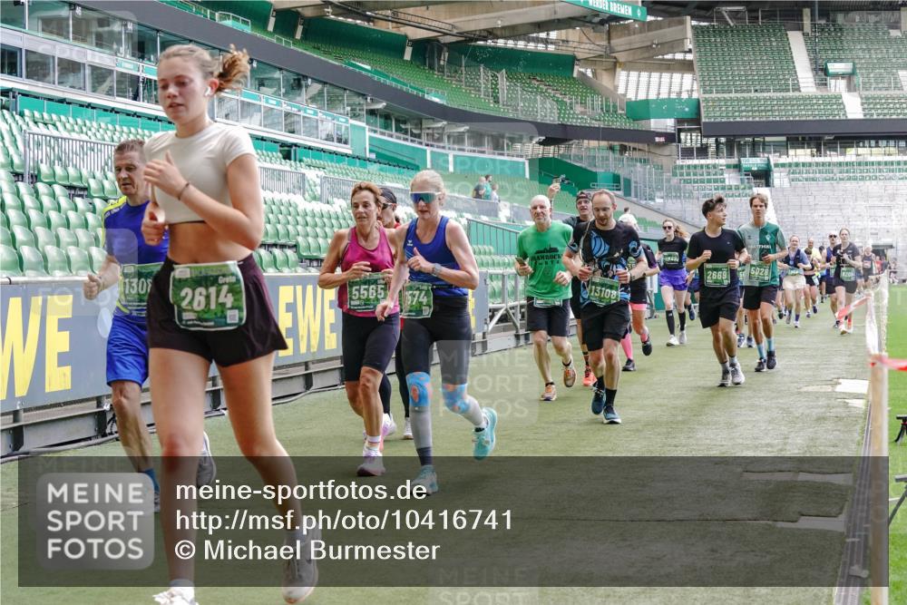 13.09.2026 - 21. swb-Marathon Bremen Michael Burmester http://msf.ph/oto/10416741 13.09.2026 13:19:55 Laufen im Stadion 333, 464, 486, 512, 704, 921, 938, 1066, 1129, 1156, 1409, 1431, 1446, 1506, 1697, 1756, 1765, 1815, 1916, 2010, 2028, 2064, 2137, 2224, 2240, 2294, 2315, 2349, 2394, 2395, 2417, 2437, 2453, 2501, 2519, 2533, 2557, 2563, 2588, 2622, 2626, 2689, 2694, 2695, 2702, 2703, 2722, 2756, 2786, 2793, 2843, 2845, 2879, 2886, 2944, 2983, 3017, 3018, 3031, 3035, 3036, 3037, 3046, 3059, 3072, 3102, 3116, 3139, 3189, 3198, 3243, 3263, 3264, 3285, 3287, 3310, 3315, 3619, 3879 meine-sportfotos.de