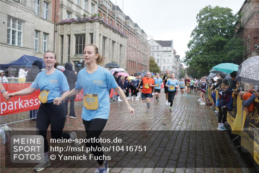 13.09.2026 - Kiel Lauf Yannick Fuchs http://msf.ph/oto/10416751 13.09.2026 10:48:37 Ziel 147, 170, 376, 418, 472, 1322, 1930, 2011, 2042, 2956, 3031, 3613, 3773, 3845, 4510, 4753, 5246, 5655, 5841, 6629, 7313, 7435, 7724, 8305, 8706, 9353, 9574, 12689, 199, 473, 854, 960, 1161, 1322, 1564, 1595, 1644, 1763, 1818, 2001, 2042, 2097, 2253, 2649, 2712, 3012, 3014, 3272, 3402, 3738, 4511, 4553, 4720, 4736, 4896, 5116, 5447, 5546, 6000, 6760, 7212, 7326, 7668, 8553, 8737, 9972, 10234, 10265, 10672, 11005, 11349, 11383, 439, 727, 3012, 3014, 10933 meine-sportfotos.de