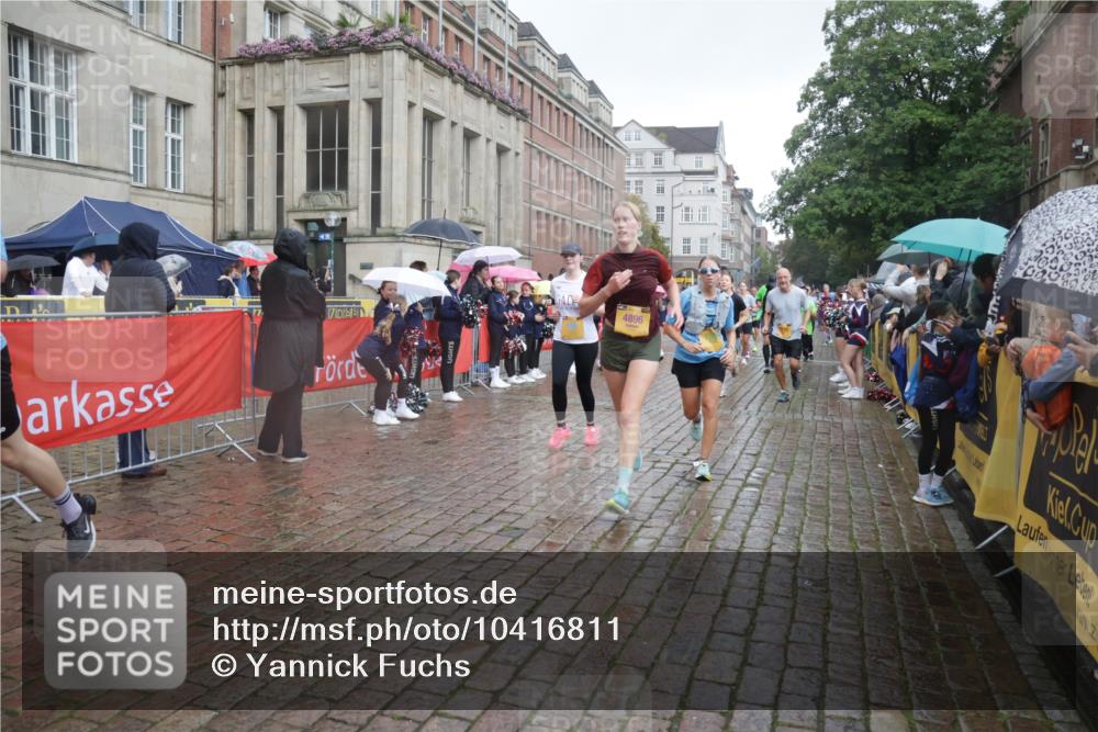 13.09.2026 - Kiel Lauf Yannick Fuchs http://msf.ph/oto/10416811 13.09.2026 10:48:41 Ziel 147, 170, 376, 418, 472, 727, 1930, 2011, 2383, 2956, 3031, 3613, 3631, 3773, 3845, 4201, 4510, 5246, 5655, 5841, 6039, 7313, 7354, 7435, 7724, 8305, 8706, 9353, 9500, 9574, 12588, 12689, 199, 473, 854, 960, 1161, 1322, 1564, 1595, 1644, 1763, 1818, 2001, 2042, 2097, 2253, 2649, 2712, 3272, 3402, 3738, 4511, 4553, 4720, 4736, 4753, 4896, 5116, 5447, 5546, 6000, 6760, 7212, 7326, 8553, 8737, 9972, 10234, 10265, 10672, 11005, 11349, 11383, 439, 3012, 3014, 10933 meine-sportfotos.de