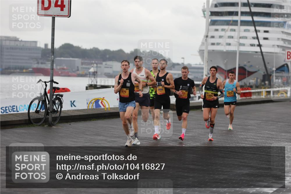 13.09.2026 - Kiel Lauf Andreas Tolksdorf http://msf.ph/oto/10416827 13.09.2026 10:55:47 Kiellinie 4, 879, 880, 6694, 2875, 11804 meine-sportfotos.de