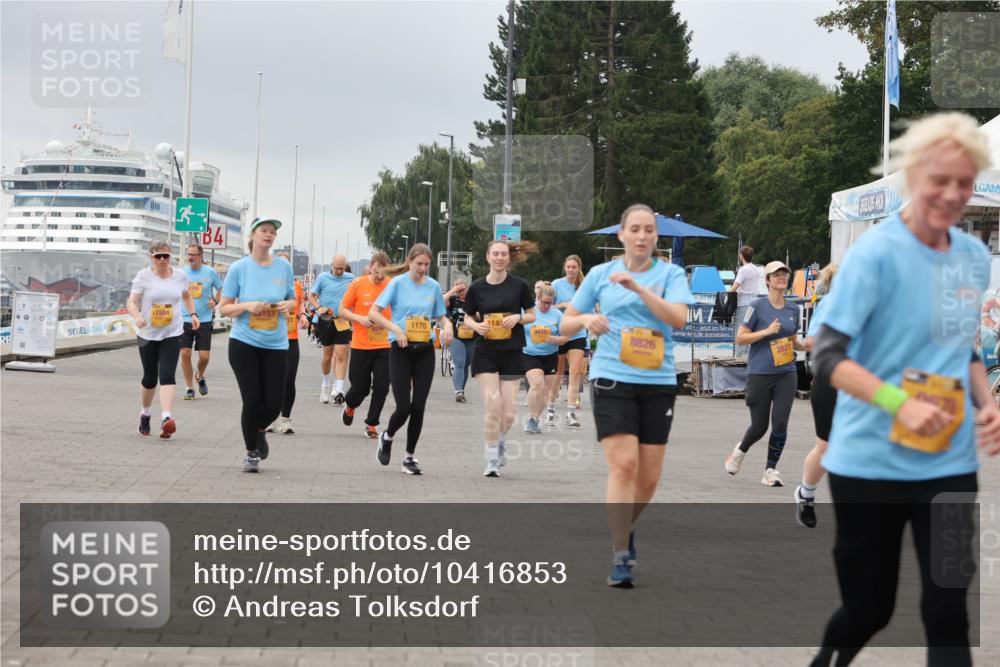 13.09.2026 - Kiel Lauf Andreas Tolksdorf http://msf.ph/oto/10416853 13.09.2026 10:07:33 Kiellinie 13, 34, 11584, 2193, 1170, 9296, 8826, 2827 meine-sportfotos.de