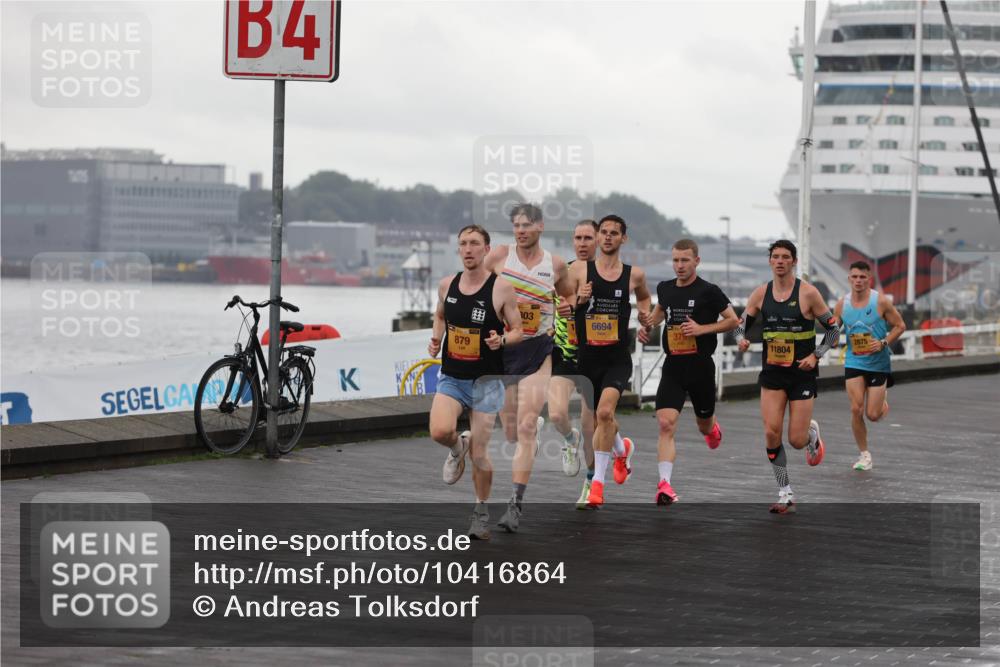 13.09.2026 - Kiel Lauf Andreas Tolksdorf http://msf.ph/oto/10416864 13.09.2026 10:55:47 Kiellinie 4, 879, 303, 6694, 2875, 11804 meine-sportfotos.de