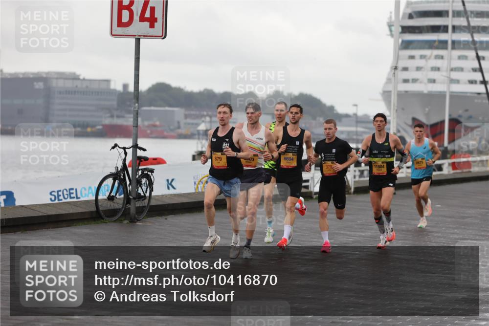 13.09.2026 - Kiel Lauf Andreas Tolksdorf http://msf.ph/oto/10416870 13.09.2026 10:55:47 Kiellinie 4, 879, 6694, 379, 2875, 11804 meine-sportfotos.de