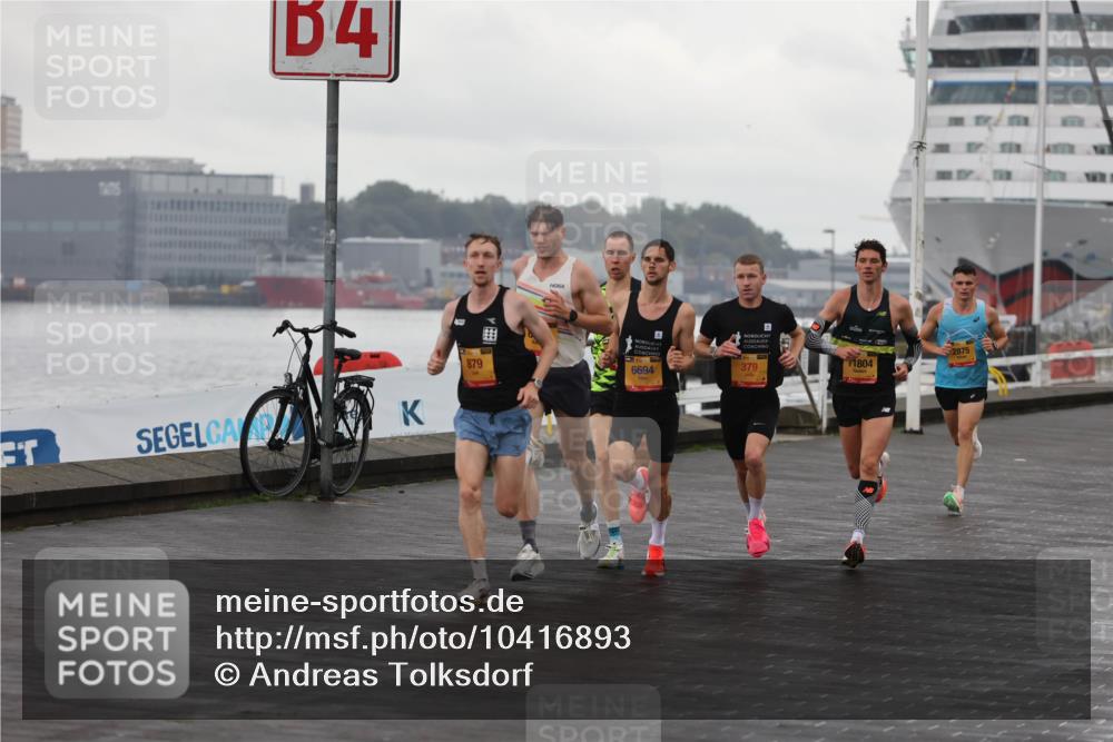13.09.2026 - Kiel Lauf Andreas Tolksdorf http://msf.ph/oto/10416893 13.09.2026 10:55:47 Kiellinie 4, 879, 6694, 379, 2875, 1804 meine-sportfotos.de