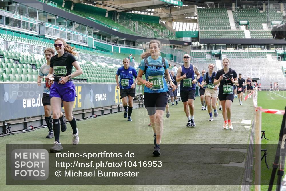 13.09.2026 - 21. swb-Marathon Bremen Michael Burmester http://msf.ph/oto/10416953 13.09.2026 13:20:01 Laufen im Stadion 333, 464, 486, 512, 704, 921, 938, 1066, 1129, 1156, 1409, 1431, 1439, 1446, 1506, 1697, 1756, 1765, 1815, 1916, 2010, 2028, 2064, 2137, 2224, 2240, 2278, 2294, 2315, 2349, 2394, 2395, 2417, 2437, 2453, 2501, 2519, 2533, 2557, 2563, 2588, 2622, 2626, 2689, 2694, 2695, 2702, 2703, 2722, 2756, 2786, 2793, 2843, 2845, 2886, 2944, 2983, 3004, 3017, 3018, 3031, 3035, 3036, 3037, 3046, 3059, 3072, 3102, 3116, 3139, 3189, 3198, 3243, 3263, 3264, 3285, 3287, 3310, 3315, 3619, 3879 meine-sportfotos.de