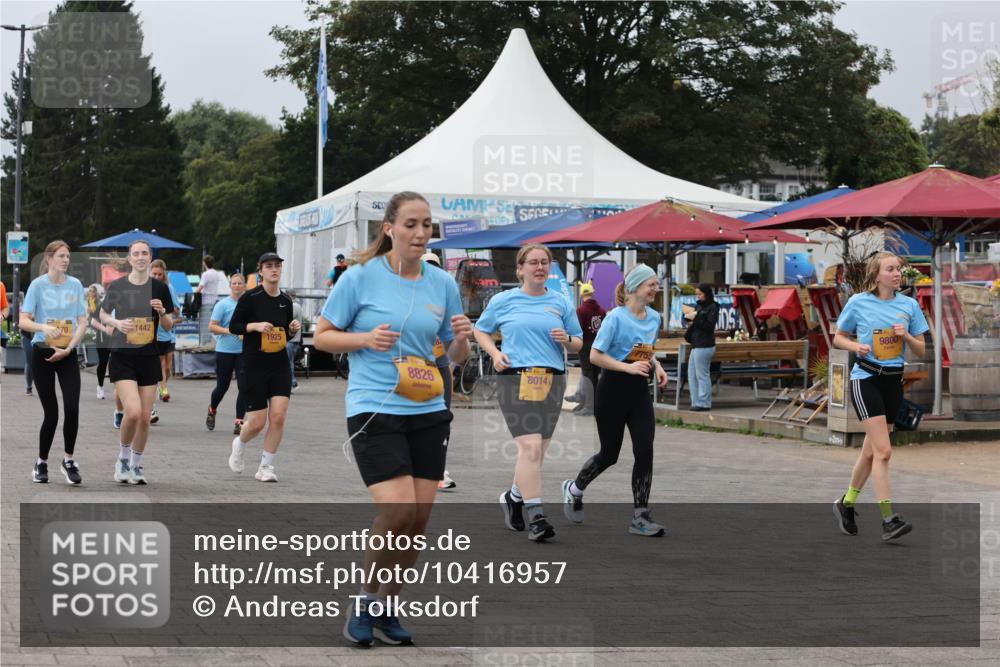 13.09.2026 - Kiel Lauf Andreas Tolksdorf http://msf.ph/oto/10416957 13.09.2026 10:07:35 Kiellinie 1442, 1925, 8826, 8, 35, 8014, 9800 meine-sportfotos.de
