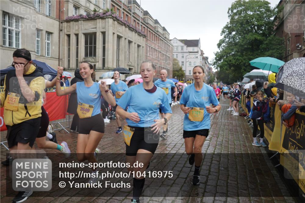 13.09.2026 - Kiel Lauf Yannick Fuchs http://msf.ph/oto/10416975 13.09.2026 10:49:00 Ziel 73, 439, 598, 966, 1087, 1185, 1455, 2810, 3158, 3399, 3496, 3795, 4140, 4528, 4809, 5074, 5228, 5803, 6046, 6050, 6305, 6376, 6745, 7789, 7906, 7999, 8032, 8271, 8342, 8345, 8377, 8891, 8991, 9031, 9728, 10190, 10481, 10546, 11099, 11117, 11475, 11974, 12064, 12527, 12582, 12759, 147, 170, 376, 418, 472, 473, 727, 854, 1161, 1322, 1455, 1763, 1930, 2011, 2042, 2383, 2649, 2956, 3031, 3272, 3613, 3631, 3773, 3845, 3916, 4201, 4510, 4753, 5074, 5246, 5655, 6087 meine-sportfotos.de