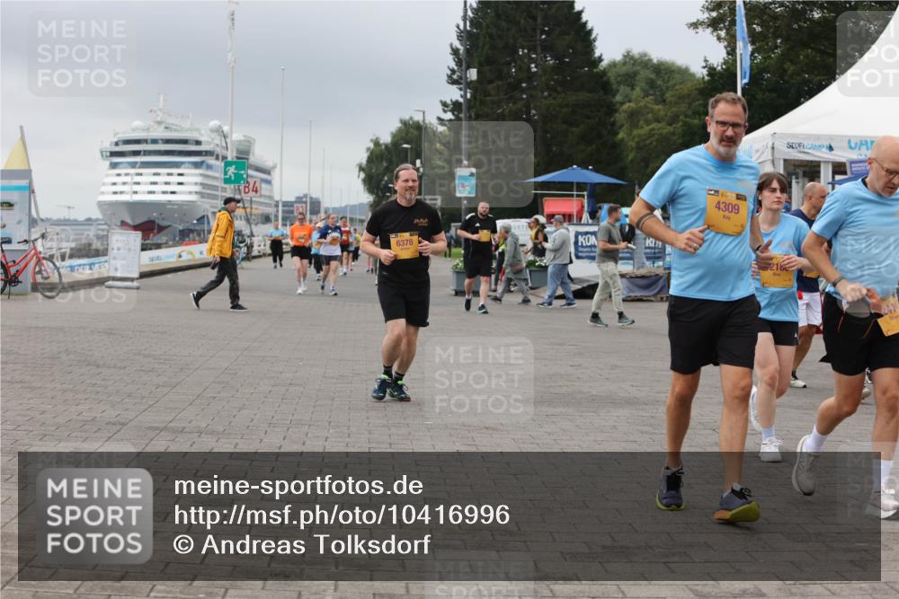 13.09.2026 - Kiel Lauf Andreas Tolksdorf http://msf.ph/oto/10416996 13.09.2026 10:07:44 Kiellinie 10, 4, 324, 6378, 38, 4309, 218, 241 meine-sportfotos.de