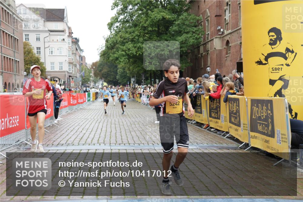 13.09.2026 - Kiel Lauf Yannick Fuchs http://msf.ph/oto/10417012 13.09.2026 09:38:12 Ziel 152, 235, 836, 1487, 2408, 5242, 5534, 6277, 7459, 12613, 2057, 2221, 2638, 2720, 2854, 4089, 4252, 4790, 5930, 7723, 8702, 9518, 10444, 10690, 1806, 1946, 2480, 2903, 3315, 3344, 4043, 9825, 11351, 2720, 7827, 10220, 10656, 10778 meine-sportfotos.de