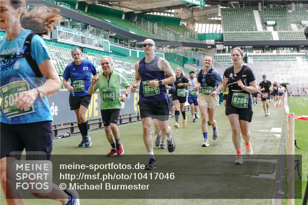 13.09.2026 - 21. swb-Marathon Bremen Michael Burmester http://msf.ph/oto/10417046 13.09.2026 13:20:03 Laufen im Stadion 333, 464, 486, 512, 704, 921, 938, 1066, 1129, 1156, 1409, 1431, 1439, 1446, 1506, 1697, 1756, 1765, 1815, 1846, 1916, 2010, 2028, 2064, 2139, 2224, 2240, 2278, 2315, 2349, 2394, 2395, 2417, 2437, 2501, 2519, 2533, 2557, 2563, 2588, 2622, 2626, 2689, 2694, 2695, 2702, 2703, 2722, 2756, 2786, 2793, 2843, 2845, 2886, 2944, 2983, 3004, 3017, 3018, 3031, 3035, 3036, 3037, 3046, 3059, 3072, 3102, 3116, 3139, 3189, 3198, 3243, 3263, 3264, 3285, 3287, 3310, 3315, 3619, 3879 meine-sportfotos.de