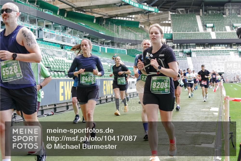 13.09.2026 - 21. swb-Marathon Bremen Michael Burmester http://msf.ph/oto/10417087 13.09.2026 13:20:05 Laufen im Stadion 333, 464, 486, 512, 704, 921, 938, 1066, 1129, 1156, 1409, 1431, 1439, 1446, 1506, 1697, 1756, 1765, 1815, 1846, 1916, 2010, 2028, 2064, 2139, 2224, 2240, 2278, 2315, 2349, 2394, 2395, 2417, 2437, 2501, 2519, 2533, 2557, 2563, 2588, 2622, 2626, 2689, 2694, 2695, 2702, 2703, 2722, 2756, 2786, 2793, 2843, 2845, 2886, 2944, 2983, 3004, 3017, 3018, 3031, 3035, 3036, 3037, 3046, 3059, 3072, 3102, 3116, 3139, 3189, 3198, 3243, 3263, 3264, 3285, 3287, 3310, 3315, 3619, 3879 meine-sportfotos.de