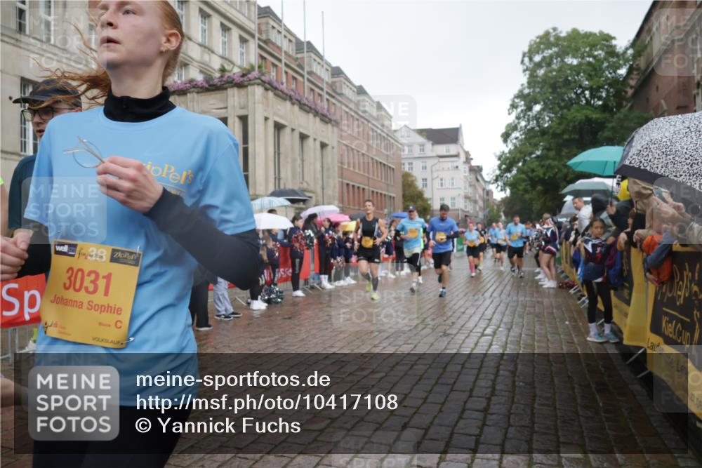 13.09.2026 - Kiel Lauf Yannick Fuchs http://msf.ph/oto/10417108 13.09.2026 10:49:08 Ziel 73, 810, 966, 1087, 1483, 1533, 1732, 1989, 2810, 2879, 3399, 3640, 4140, 4528, 4670, 4865, 4876, 5543, 5803, 6305, 6376, 6933, 7545, 7999, 8032, 8271, 8329, 8594, 8991, 9031, 9728, 10411, 10481, 11099, 11117, 11475, 11974, 12305, 12582, 12759, 73, 147, 170, 376, 418, 439, 472, 598, 727, 966, 1185, 1455, 1930, 2383, 3031, 3158, 3496, 3613, 3631, 3773, 3795, 3845, 3916, 4201, 4510, 4809, 5074, 5228, 5246, 6046, 6050, 6087, 6745, 7789, 7906, 7999, 8377, 8891, 1770, 2133 meine-sportfotos.de