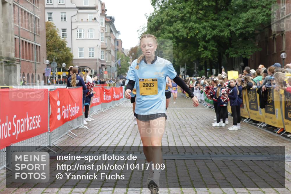 13.09.2026 - Kiel Lauf Yannick Fuchs http://msf.ph/oto/10417109 13.09.2026 09:38:20 Ziel 152, 1487, 1946, 2480, 2903, 3315, 6277, 11351, 235, 836, 2221, 2408, 2638, 2854, 4089, 4790, 5242, 5534, 5930, 7459, 7723, 8702, 10444, 10690, 12613, 1806, 3344, 3814, 4043, 4518, 4975, 6989, 9825, 2057, 2720, 4252, 4790, 9518 meine-sportfotos.de