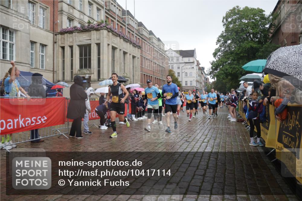 13.09.2026 - Kiel Lauf Yannick Fuchs http://msf.ph/oto/10417114 13.09.2026 10:49:09 Ziel 810, 1087, 1483, 1533, 1732, 1989, 2074, 2810, 2879, 3399, 3640, 4140, 4528, 4670, 4865, 4876, 5543, 5803, 6305, 6376, 6933, 7545, 8032, 8271, 8329, 8594, 8991, 9031, 9728, 10411, 10481, 11099, 11117, 11475, 11974, 12305, 12582, 12759, 73, 147, 170, 376, 418, 439, 472, 598, 727, 966, 1185, 1455, 1930, 2383, 3158, 3496, 3613, 3631, 3795, 3845, 3916, 4201, 4510, 4809, 5074, 5228, 5246, 5803, 6046, 6050, 6087, 6376, 6745, 7789, 7906, 7999, 8377, 8891, 1770, 2133, 147 meine-sportfotos.de