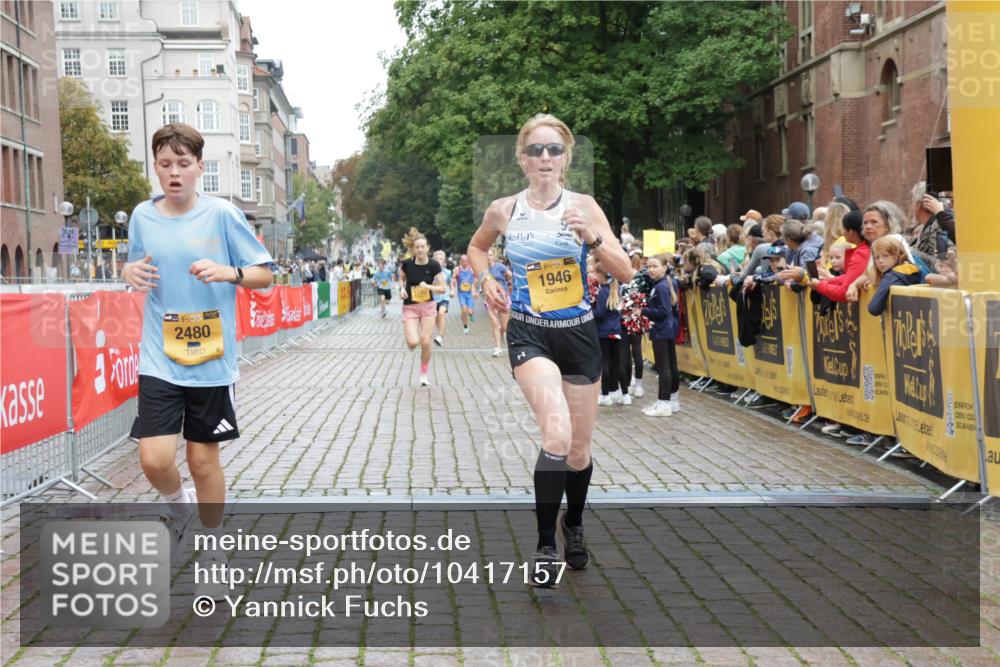 13.09.2026 - Kiel Lauf Yannick Fuchs http://msf.ph/oto/10417157 13.09.2026 09:38:23 Ziel 152, 1946, 2480, 2903, 3315, 3344, 6277, 9825, 11351, 152, 235, 836, 1487, 2221, 2408, 2638, 2854, 4089, 5242, 5534, 5930, 7459, 7723, 8702, 10444, 10690, 12613, 1806, 3814, 4043, 4518, 4975, 6989, 8482, 10415, 2057, 4252, 4790, 9518 meine-sportfotos.de