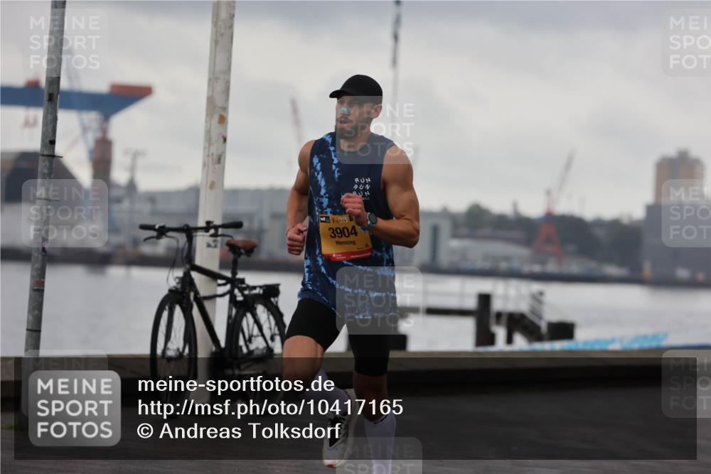 13.09.2026 - Kiel Lauf Andreas Tolksdorf http://msf.ph/oto/10417165 13.09.2026 10:56:07 Kiellinie 38, 3904 meine-sportfotos.de