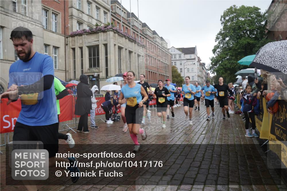 13.09.2026 - Kiel Lauf Yannick Fuchs http://msf.ph/oto/10417176 13.09.2026 10:49:11 Ziel 810, 1087, 1483, 1533, 1732, 1989, 2051, 2074, 2810, 2879, 3399, 3640, 4140, 4206, 4670, 4865, 4876, 5543, 6305, 6855, 6933, 7545, 8032, 8329, 8594, 8991, 9728, 10079, 10411, 10481, 11099, 11117, 11475, 11974, 12305, 73, 147, 170, 376, 418, 439, 472, 598, 727, 966, 1185, 1455, 1930, 2383, 3158, 3496, 3613, 3631, 3795, 3845, 3916, 4201, 4510, 4528, 4809, 5074, 5228, 5246, 5803, 6046, 6050, 6087, 6305, 6376, 6745, 7789, 7906, 7999, 8271, 8377, 8891, 959, 1770, 2133, 147 meine-sportfotos.de