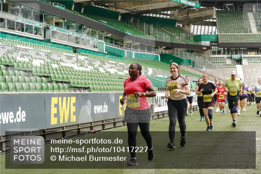 13.09.2026 - 21. swb-Marathon Bremen Michael Burmester http://msf.ph/oto/10417227 13.09.2026 10:42:34 Laufen im Stadion 10002, 10148, 10163, 10247, 10303, 10330, 10361, 10362, 10395, 10396, 10399, 10414, 10419, 10422, 10461, 10462, 10474, 10490, 10491, 10519, 10527, 10546, 10547, 10557, 10572, 10644, 10665, 10705, 10719, 10722, 10752, 10768, 10773, 10776, 10784, 10804, 10805, 10854, 10859, 10880, 10889, 10909, 10963, 10977, 11026, 11027, 11041, 11043, 11048, 11078, 11084, 11085, 11090, 11097, 11098, 11140, 11173, 11192, 11274 meine-sportfotos.de