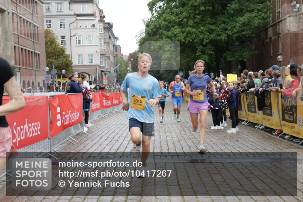 13.09.2026 - Kiel Lauf Yannick Fuchs http://msf.ph/oto/10417267 13.09.2026 09:38:27 Ziel 1806, 1946, 2480, 2903, 3315, 3344, 4043, 9825, 11351, 152, 235, 836, 1487, 2221, 2408, 2638, 2854, 4089, 5242, 5534, 5930, 6277, 7459, 7723, 8702, 10444, 10690, 12613, 3814, 4518, 4975, 6989, 7747, 8482, 9759, 10415, 2221, 2638, 4790, 10690 meine-sportfotos.de