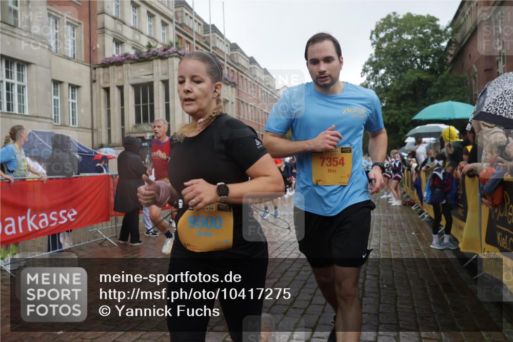 13.09.2026 - Kiel Lauf Yannick Fuchs http://msf.ph/oto/10417275 13.09.2026 10:49:18 Ziel 810, 1533, 2010, 2051, 2074, 2879, 3523, 3895, 4169, 4206, 4599, 4670, 4815, 5480, 5543, 5614, 6855, 6933, 7182, 7545, 8078, 8275, 8329, 8416, 8594, 9172, 9396, 9436, 10079, 10888, 12305, 73, 439, 598, 727, 966, 1087, 1185, 1455, 1483, 1732, 1989, 2383, 2810, 3158, 3399, 3496, 3631, 3640, 3795, 3916, 4140, 4201, 4528, 4809, 4865, 4876, 5074, 5228, 5803, 6046, 6050, 6087, 6305, 6376, 6745, 7545, 7789, 7906, 7999, 8032, 8271, 8329, 8377, 8891, 959, 1770, 2133, 147 meine-sportfotos.de