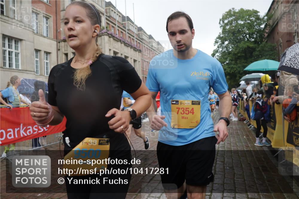 13.09.2026 - Kiel Lauf Yannick Fuchs http://msf.ph/oto/10417281 13.09.2026 10:49:18 Ziel 810, 1533, 2010, 2051, 2074, 2879, 3523, 3895, 4169, 4206, 4599, 4670, 4815, 5480, 5543, 5614, 6855, 6933, 7182, 7545, 8078, 8275, 8329, 8416, 8594, 9172, 9396, 9436, 10079, 10888, 12305, 73, 439, 598, 727, 966, 1087, 1185, 1455, 1483, 1732, 1989, 2383, 2810, 3158, 3399, 3496, 3631, 3640, 3795, 3916, 4140, 4201, 4528, 4809, 4865, 4876, 5074, 5228, 5803, 6046, 6050, 6087, 6305, 6376, 6745, 7545, 7789, 7906, 7999, 8032, 8271, 8329, 8377, 8891, 959, 1770, 2133, 147 meine-sportfotos.de