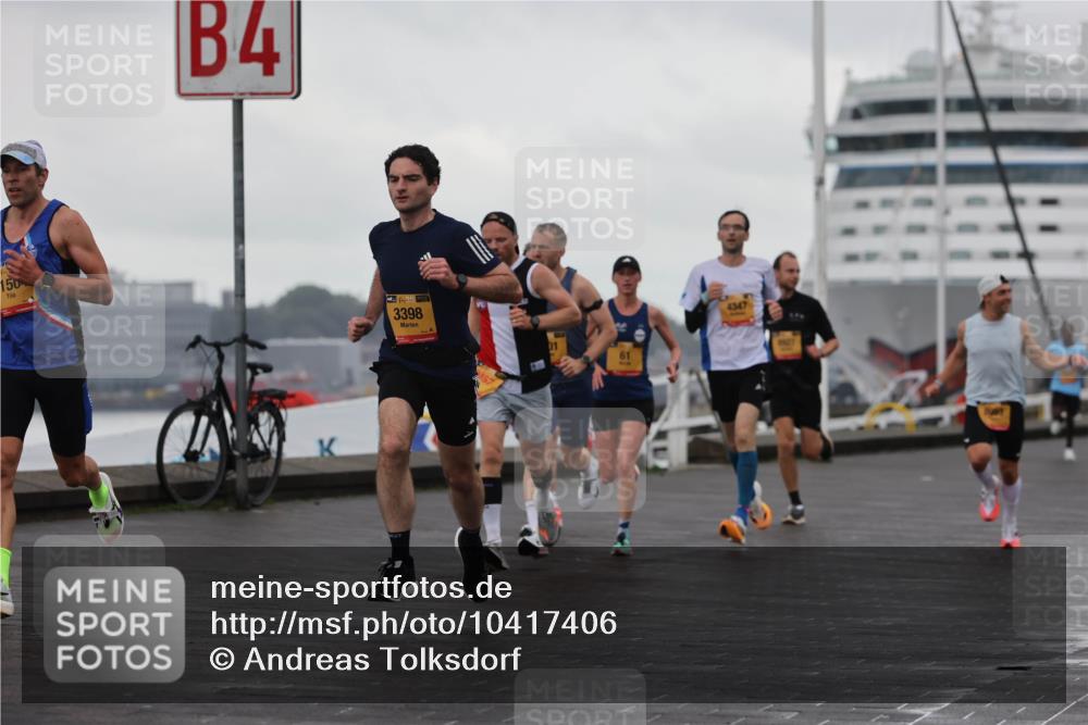13.09.2026 - Kiel Lauf Andreas Tolksdorf http://msf.ph/oto/10417406 13.09.2026 10:56:25 Kiellinie 150, 4, 39, 3398, 01, 61, 4347 meine-sportfotos.de