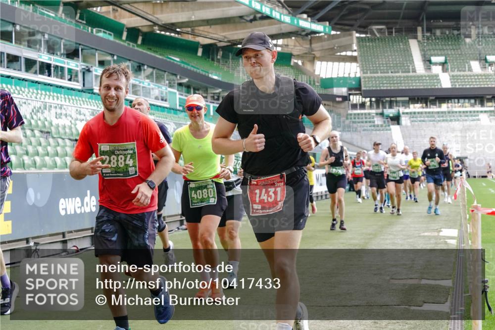 13.09.2026 - 21. swb-Marathon Bremen Michael Burmester http://msf.ph/oto/10417433 13.09.2026 13:20:12 Laufen im Stadion 333, 464, 512, 704, 938, 1066, 1129, 1156, 1409, 1439, 1446, 1506, 1697, 1756, 1765, 1815, 1846, 1916, 2010, 2028, 2064, 2139, 2201, 2224, 2240, 2258, 2278, 2315, 2349, 2394, 2395, 2417, 2437, 2501, 2519, 2533, 2557, 2563, 2588, 2622, 2626, 2689, 2694, 2695, 2702, 2703, 2722, 2756, 2786, 2793, 2843, 2845, 2886, 2944, 2983, 3004, 3017, 3018, 3031, 3035, 3036, 3037, 3046, 3059, 3072, 3102, 3116, 3139, 3189, 3198, 3243, 3263, 3264, 3285, 3287, 3310, 3315 meine-sportfotos.de