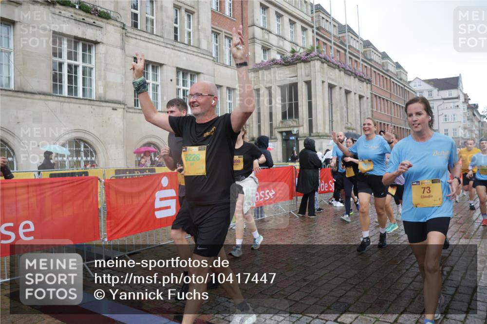 13.09.2026 - Kiel Lauf Yannick Fuchs http://msf.ph/oto/10417447 13.09.2026 10:49:33 Ziel 959, 1770, 2133, 2167, 2668, 2705, 3259, 3528, 3979, 4169, 4937, 5054, 5179, 5651, 5741, 6034, 6292, 6321, 6339, 6972, 7295, 7311, 7978, 8078, 8717, 9040, 9172, 9469, 10037, 10191, 10204, 10516, 12180, 12515, 73, 810, 966, 1087, 1483, 1533, 1732, 1989, 2010, 2051, 2074, 2810, 2879, 3399, 3523, 3640, 3895, 4140, 4169, 4206, 4528, 4599, 4670, 4815, 4865, 4876, 5480, 5543, 5614, 5803, 6305, 6376, 6855, 6933, 7182, 7545, 7999, 8032, 8271, 8329, 8594, 73 meine-sportfotos.de