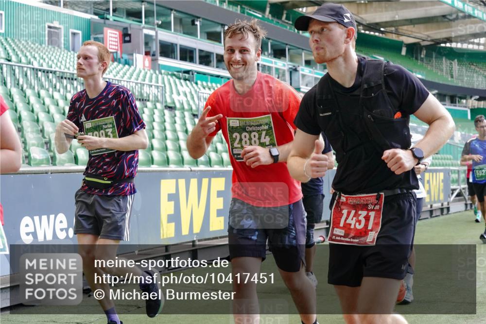 13.09.2026 - 21. swb-Marathon Bremen Michael Burmester http://msf.ph/oto/10417451 13.09.2026 13:20:12 Laufen im Stadion 333, 464, 512, 704, 938, 1066, 1129, 1156, 1409, 1439, 1446, 1506, 1697, 1756, 1765, 1815, 1846, 1916, 2010, 2028, 2064, 2139, 2201, 2224, 2240, 2258, 2278, 2315, 2349, 2394, 2395, 2417, 2437, 2501, 2519, 2533, 2557, 2563, 2588, 2622, 2626, 2689, 2694, 2695, 2702, 2703, 2722, 2756, 2786, 2793, 2843, 2845, 2886, 2944, 2983, 3004, 3017, 3018, 3031, 3035, 3036, 3037, 3046, 3059, 3072, 3102, 3116, 3139, 3189, 3198, 3243, 3263, 3264, 3285, 3287, 3310, 3315 meine-sportfotos.de