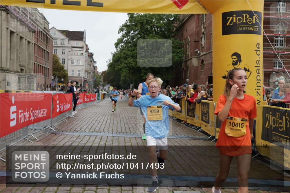13.09.2026 - Kiel Lauf Yannick Fuchs http://msf.ph/oto/10417493 13.09.2026 09:38:46 Ziel 3814, 4975, 7747, 8482, 9759, 10415, 10894, 152, 1487, 1806, 1946, 2480, 2903, 3315, 3344, 4043, 4518, 4975, 6277, 6989, 9825, 11351, 682, 1702, 1927, 4314, 8313, 8943, 9838, 152, 235, 836, 1487, 5242, 5534, 6277, 7459, 12613 meine-sportfotos.de