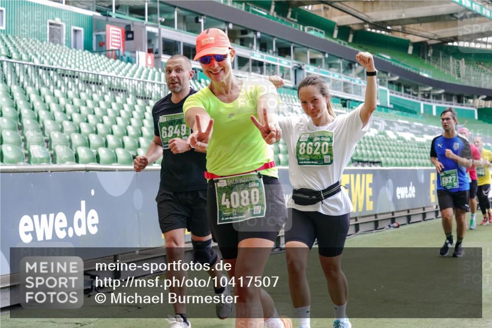 13.09.2026 - 21. swb-Marathon Bremen Michael Burmester http://msf.ph/oto/10417507 13.09.2026 13:20:13 Laufen im Stadion 333, 464, 512, 704, 938, 1066, 1129, 1156, 1409, 1439, 1446, 1506, 1697, 1756, 1765, 1815, 1846, 1916, 2010, 2028, 2064, 2139, 2201, 2224, 2240, 2258, 2278, 2315, 2349, 2394, 2395, 2417, 2437, 2501, 2519, 2533, 2557, 2563, 2588, 2622, 2626, 2689, 2694, 2695, 2702, 2703, 2722, 2756, 2786, 2793, 2843, 2845, 2886, 2944, 2983, 3004, 3017, 3018, 3031, 3035, 3036, 3037, 3046, 3059, 3070, 3072, 3074, 3102, 3116, 3139, 3189, 3198, 3243, 3263, 3264, 3285, 3287, 3310, 3315 meine-sportfotos.de