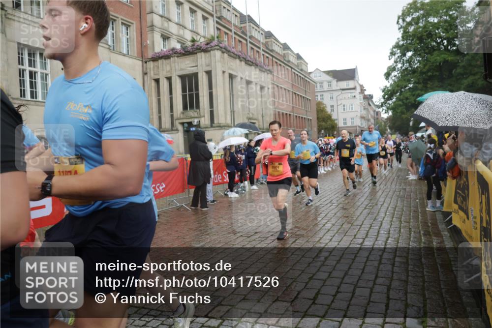 13.09.2026 - Kiel Lauf Yannick Fuchs http://msf.ph/oto/10417526 13.09.2026 10:49:36 Ziel 959, 1770, 2167, 2245, 2668, 2705, 3259, 3528, 3979, 4049, 5054, 5179, 5651, 5741, 6024, 6034, 6292, 6321, 6339, 6877, 6972, 7295, 7311, 8263, 8717, 9040, 9469, 10037, 10191, 10204, 10516, 11880, 12180, 12515, 810, 1087, 1483, 1533, 1732, 1989, 2010, 2051, 2074, 2133, 2810, 2879, 3399, 3523, 3640, 3895, 4140, 4169, 4206, 4599, 4670, 4815, 4865, 4876, 4937, 5480, 5543, 5614, 6305, 6855, 6933, 7182, 7545, 8032, 8329, 8594, 73 meine-sportfotos.de