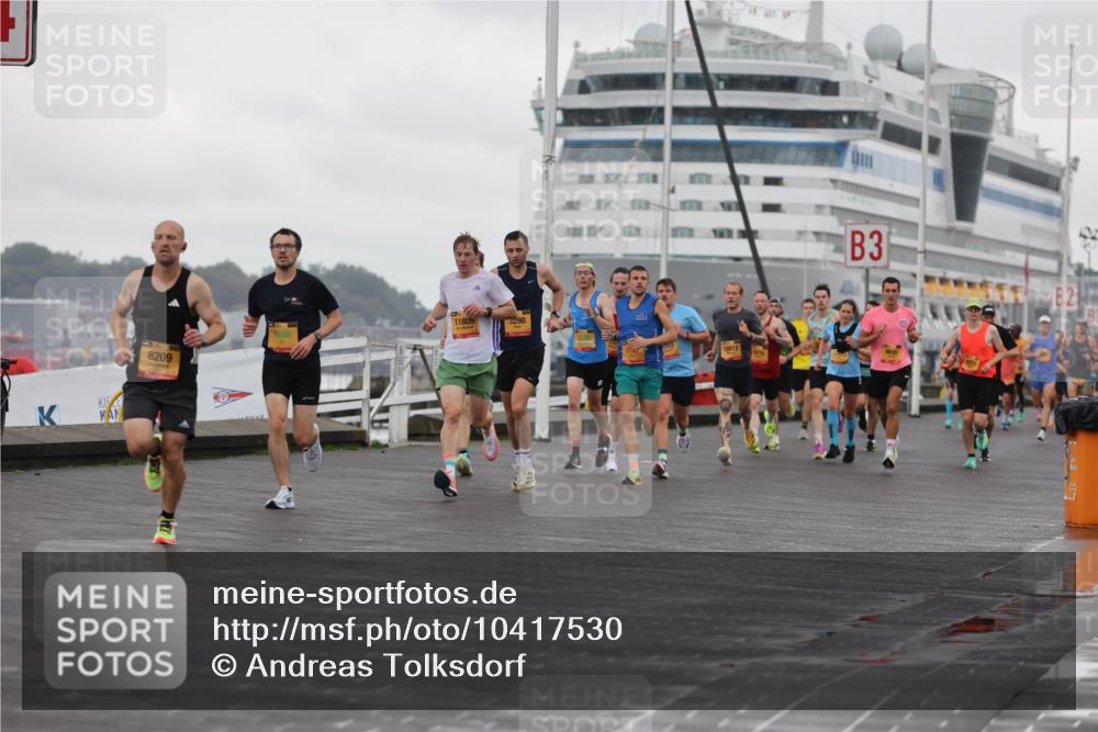 13.09.2026 - Kiel Lauf Andreas Tolksdorf http://msf.ph/oto/10417530 13.09.2026 10:56:40 Kiellinie 8209, 11809, 3290, 7208, 10512, 1316, 3, 2 meine-sportfotos.de
