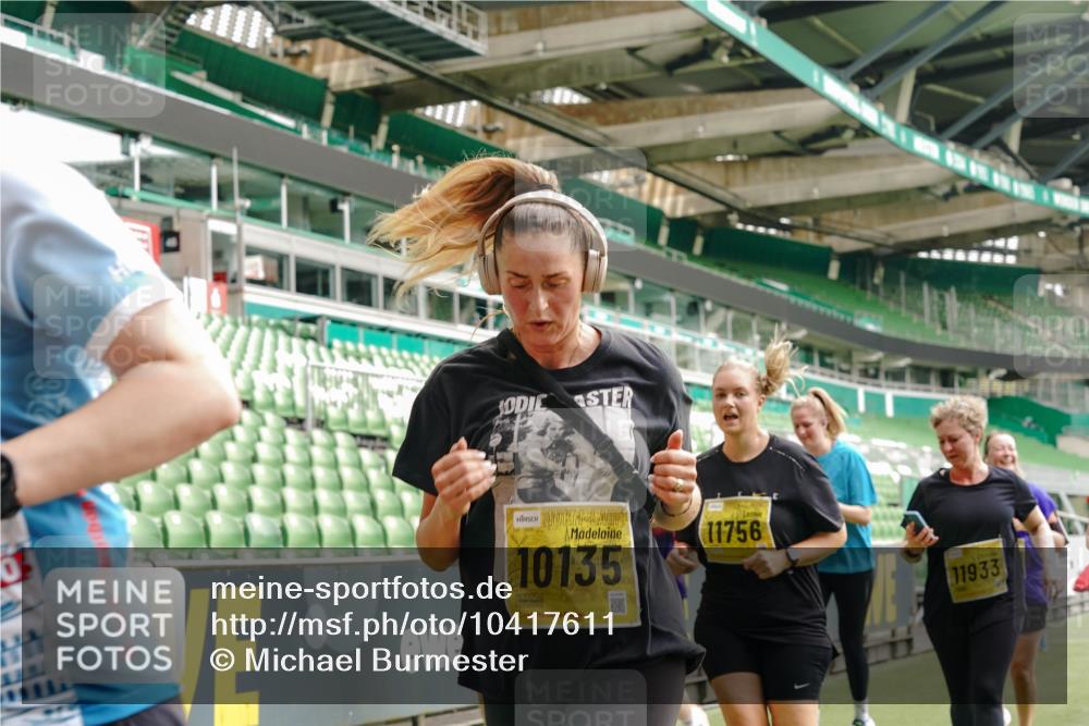 13.09.2026 - 21. swb-Marathon Bremen Michael Burmester http://msf.ph/oto/10417611 13.09.2026 10:42:44 Laufen im Stadion 10002, 10004, 10005, 10148, 10163, 10271, 10303, 10330, 10361, 10362, 10395, 10396, 10402, 10422, 10461, 10462, 10474, 10490, 10491, 10519, 10546, 10547, 10557, 10572, 10665, 10705, 10719, 10722, 10752, 10773, 10776, 10784, 10805, 10854, 10859, 10880, 10889, 10909, 10963, 10977, 11026, 11027, 11041, 11043, 11078, 11084, 11085, 11090, 11097, 11098, 11140, 11173, 11192, 11274, 11482 meine-sportfotos.de