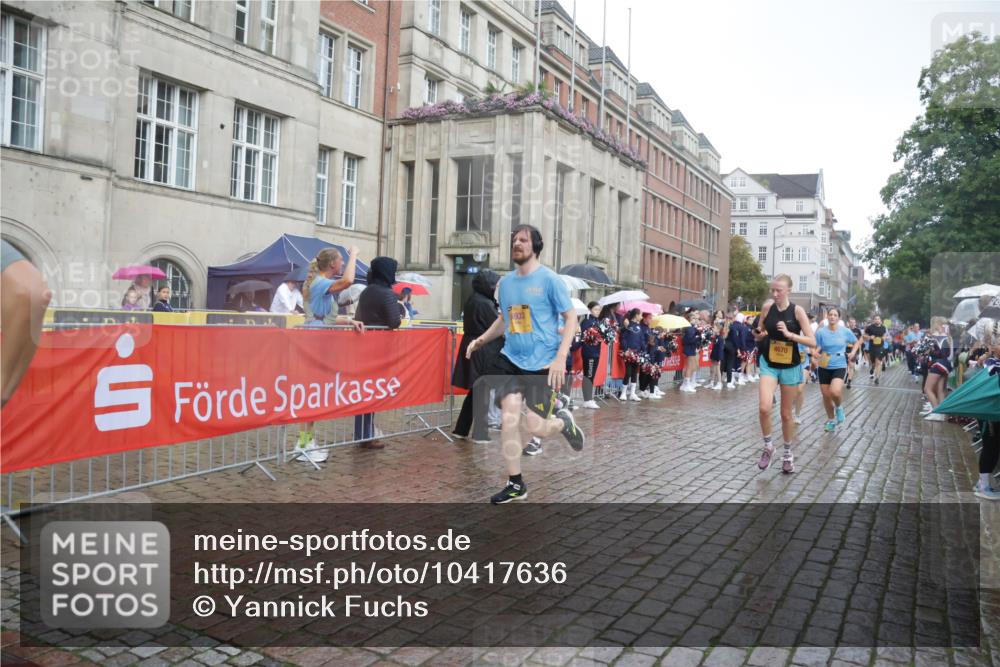 13.09.2026 - Kiel Lauf Yannick Fuchs http://msf.ph/oto/10417636 13.09.2026 10:49:44 Ziel 1388, 2167, 2245, 2668, 3008, 3164, 3294, 3311, 3459, 3508, 3979, 4049, 5179, 5350, 5370, 5651, 5849, 6024, 6157, 6292, 6339, 6827, 6877, 7011, 7311, 8263, 8644, 8977, 9037, 9107, 9275, 9449, 10037, 10191, 10204, 10703, 11354, 11524, 11880, 12378, 12410, 810, 959, 1533, 1770, 2010, 2051, 2074, 2133, 2167, 2705, 2879, 3259, 3523, 3528, 3895, 4169, 4206, 4599, 4670, 4815, 4937, 5054, 5480, 5543, 5614, 5741, 6034, 6321, 6855, 6933, 7182, 8594, 1533 meine-sportfotos.de
