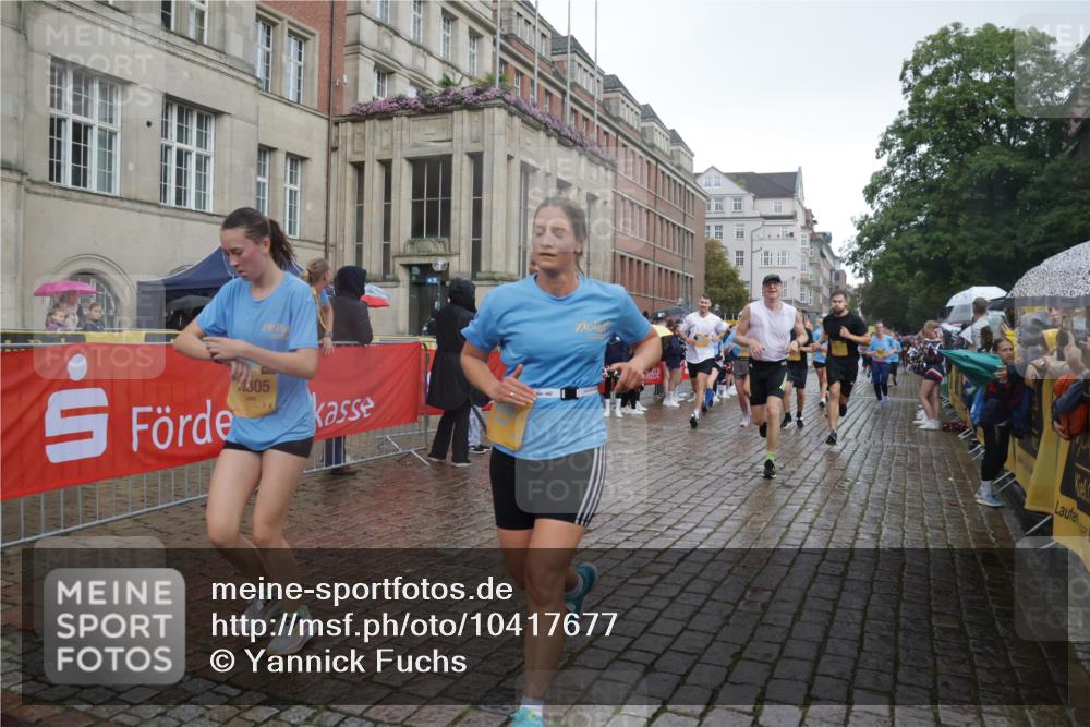 13.09.2026 - Kiel Lauf Yannick Fuchs http://msf.ph/oto/10417677 13.09.2026 10:49:47 Ziel 1388, 2245, 2668, 3008, 3164, 3294, 3311, 3459, 3508, 4049, 5350, 5370, 5651, 5849, 6024, 6157, 6292, 6827, 6830, 6831, 6877, 7011, 8237, 8263, 8595, 8644, 8977, 9037, 9107, 9275, 9449, 10191, 10703, 11354, 11524, 11712, 11880, 12378, 12410, 810, 959, 1770, 2010, 2051, 2074, 2133, 2167, 2705, 3259, 3523, 3528, 3895, 3979, 4169, 4206, 4599, 4815, 4937, 5054, 5179, 5480, 5614, 5741, 6034, 6292, 6321, 6339, 6855, 7182, 1533 meine-sportfotos.de